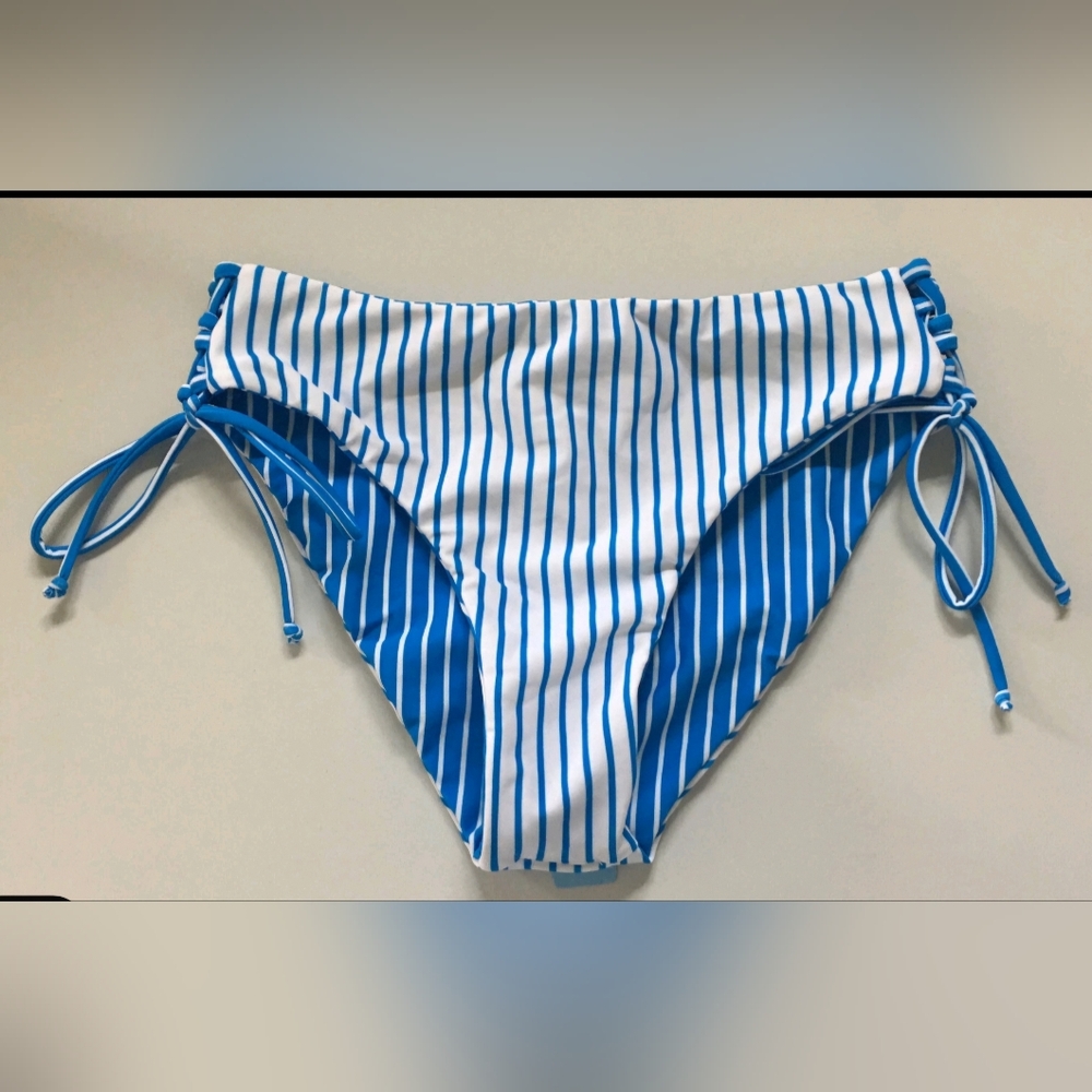 Cupshe Blue Striped Bikini Set - Picture 3 of 3